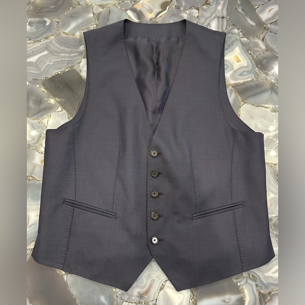Brand New Hugo Boss Navy Blue Check Virgin Wool Vest US 38S IT 48C